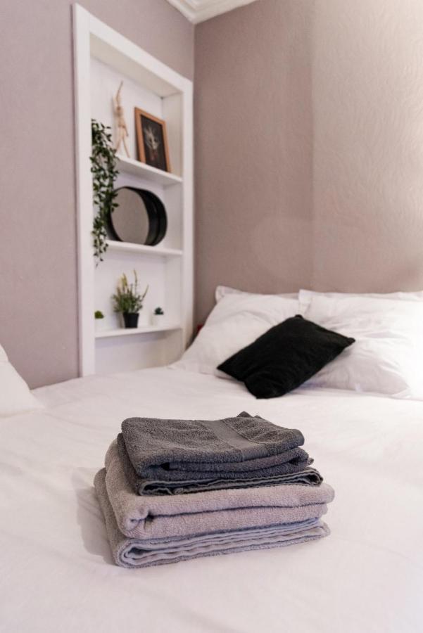 Ferienwohnung Agreable Studio En Plein Coeur De Quimper Exterior foto